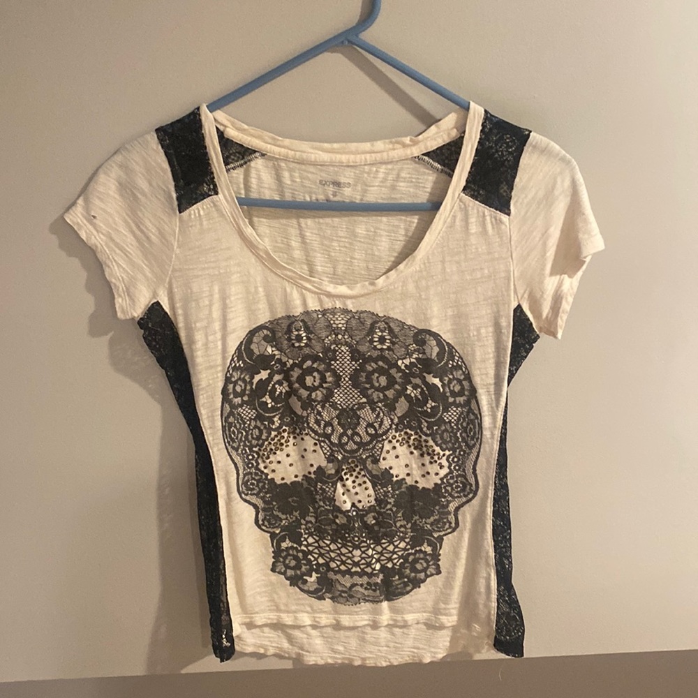 Express skull lace and rhinestone t-shirt